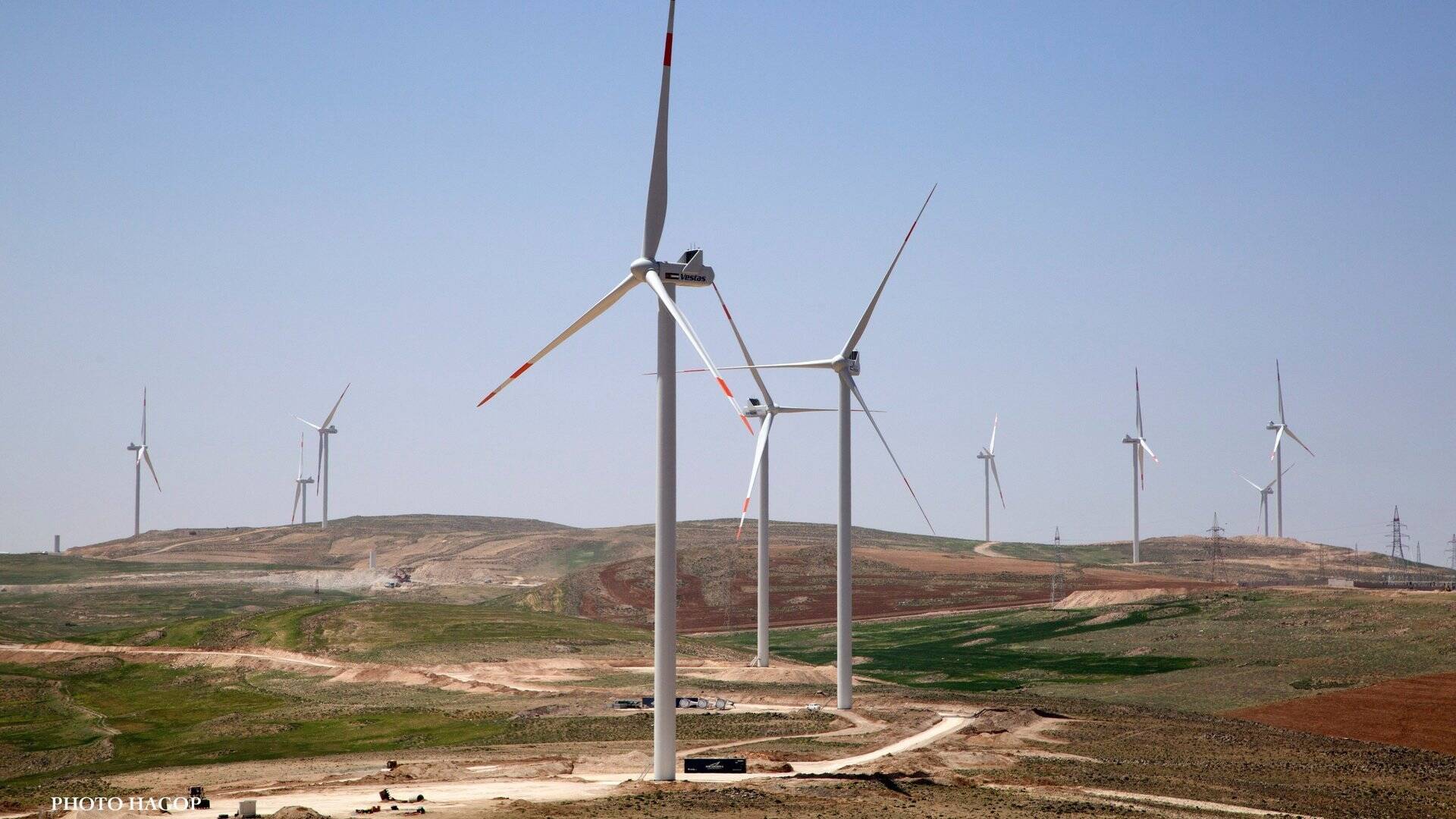 2026_OFQ1_Wind farm.jpg