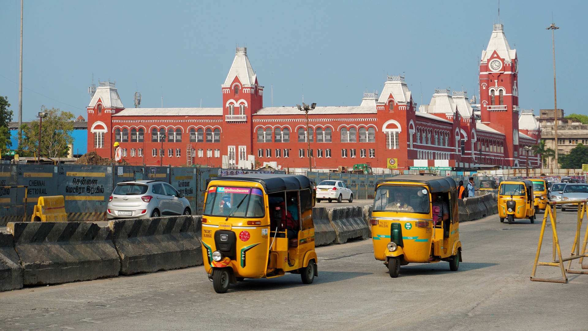 2023_EN32_india road.jpg