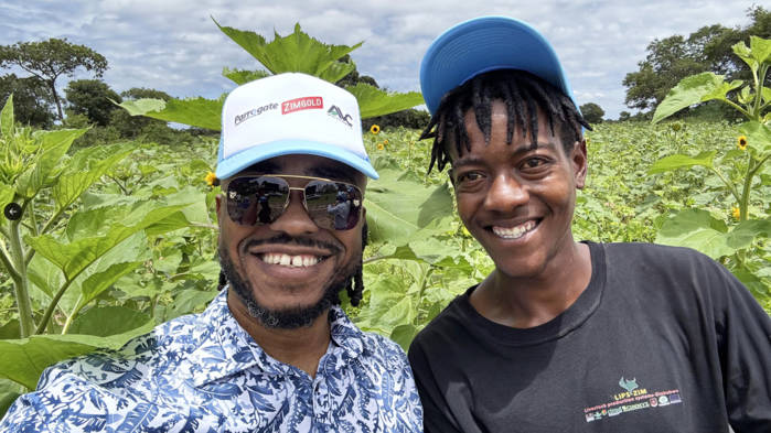 2025_OFQ2_Zimbabwe farmer smiling.jpg 2025_OFQ2_Zimbabwe farmer smiling.jpg